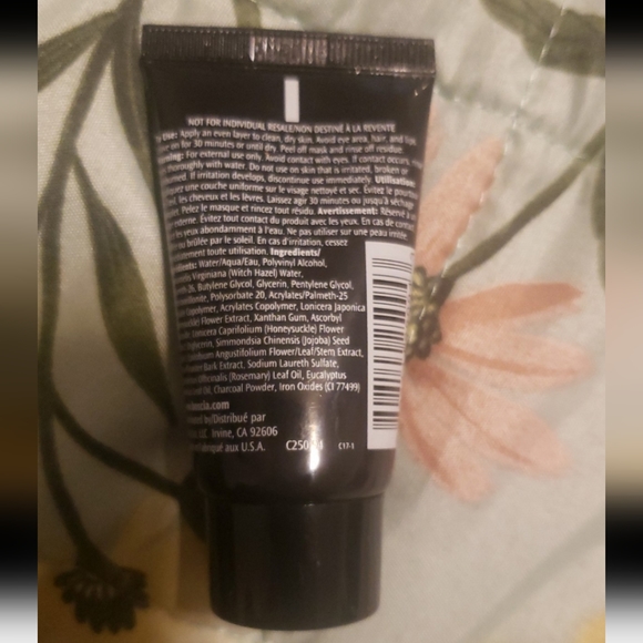 Boscia Black Mask Mini - Picture 3 of 4